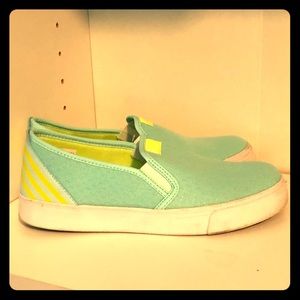 Adidas NEO size 8 slip on shoes